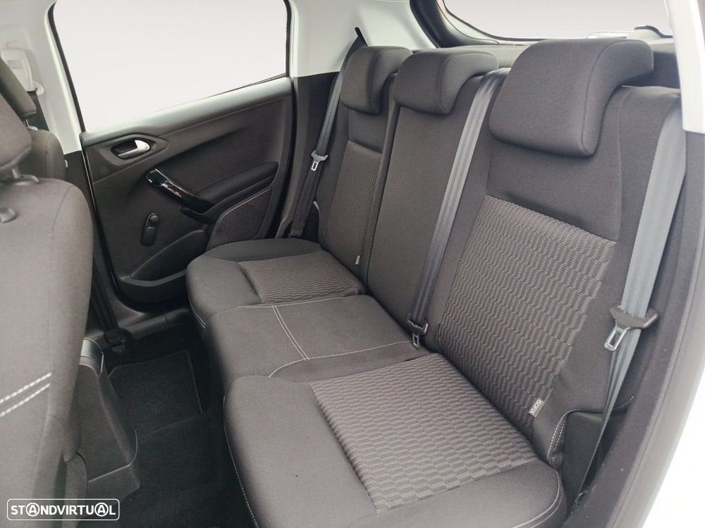 Peugeot 208 1.2 PureTech Active - 13