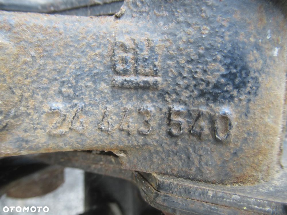 ZWROTNICA MCPERSON PRZEDNIA PRZÓD PRAWA LEWA OPEL ASTRA G II 2 2.2 16V BENZYNA 5x100 24443540 24443539 - 24