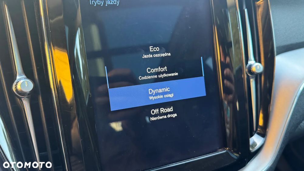 Volvo XC 60 D4 Momentum Pro - 31