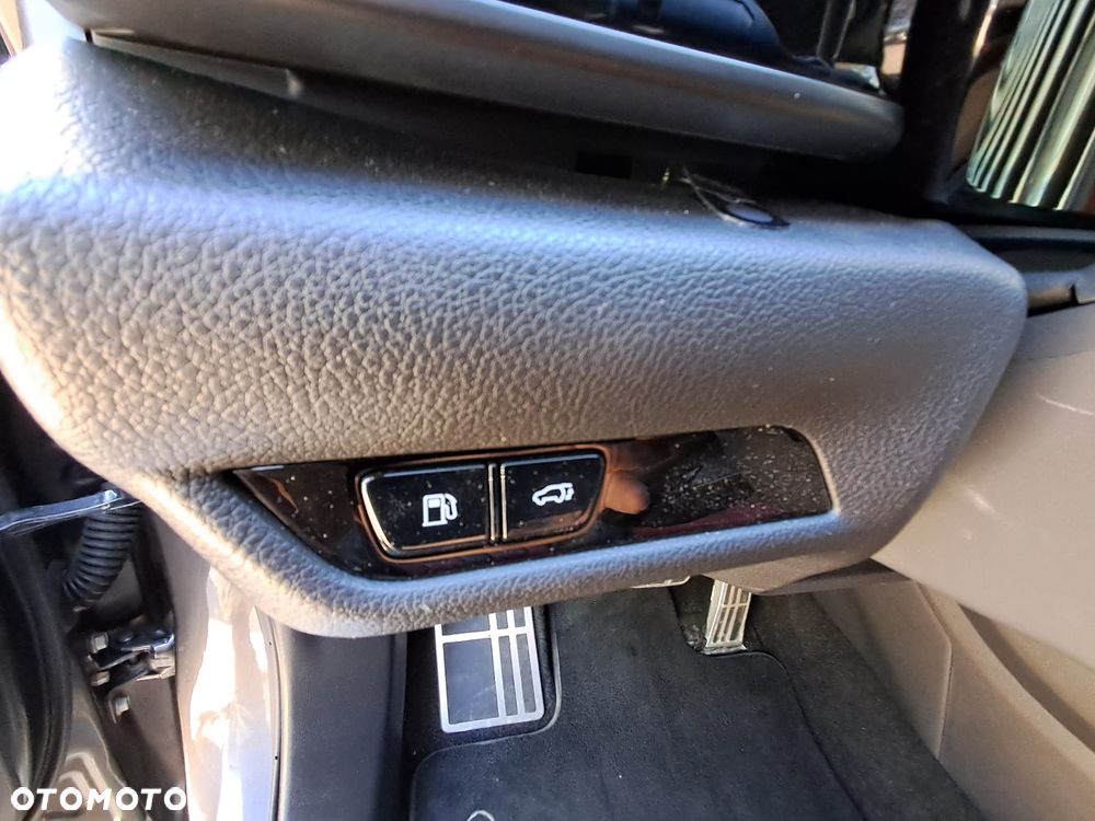 Lexus NX 450h+ F Sport AWD - 32