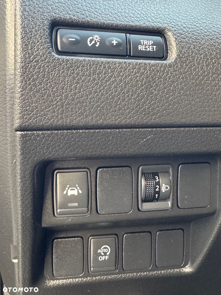 Nissan Qashqai 1.3 DIG-T N-WAY - 17