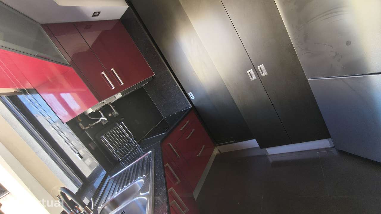 Apartamento T1 - Renovado com vistas mar - Grande imagem: 4/8