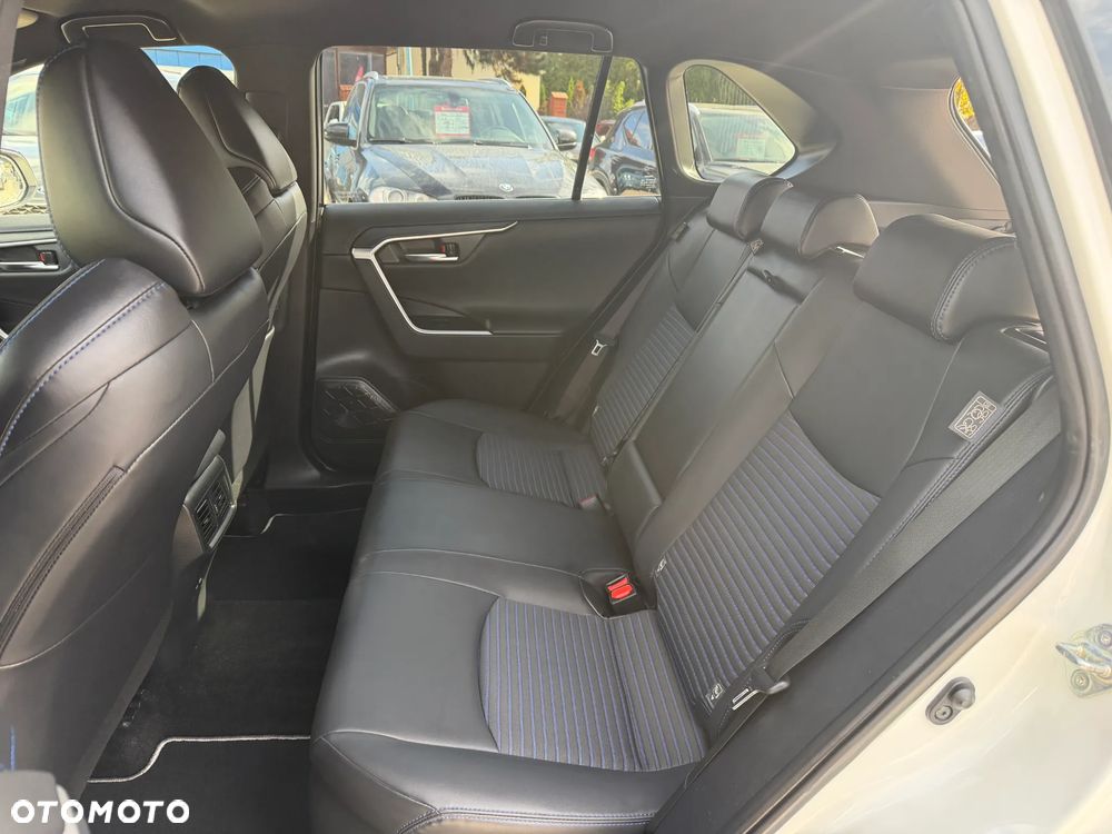 Toyota RAV4 - 24