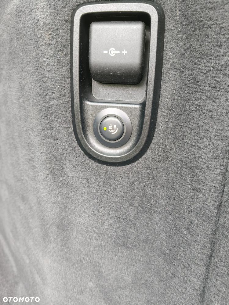 BMW Seria 5 520d mHEV - 19