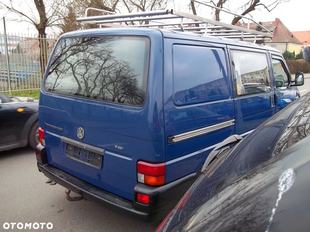 Volkswagen Transporter - 4