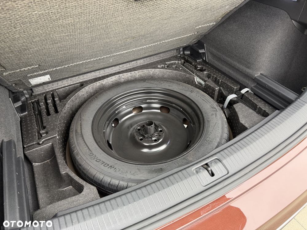 Volkswagen Tiguan - 38