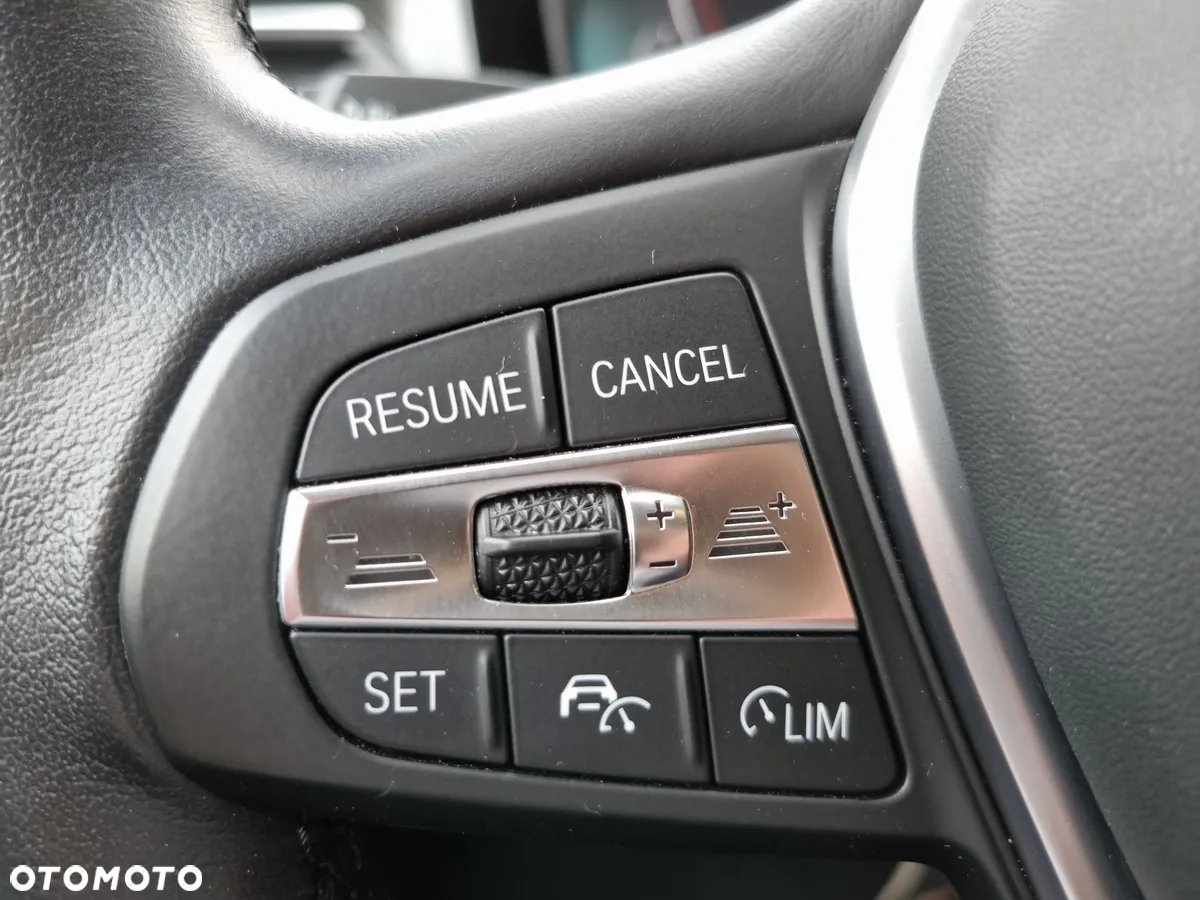 BMW Seria 3 320d xDrive Luxury Line sport - 16