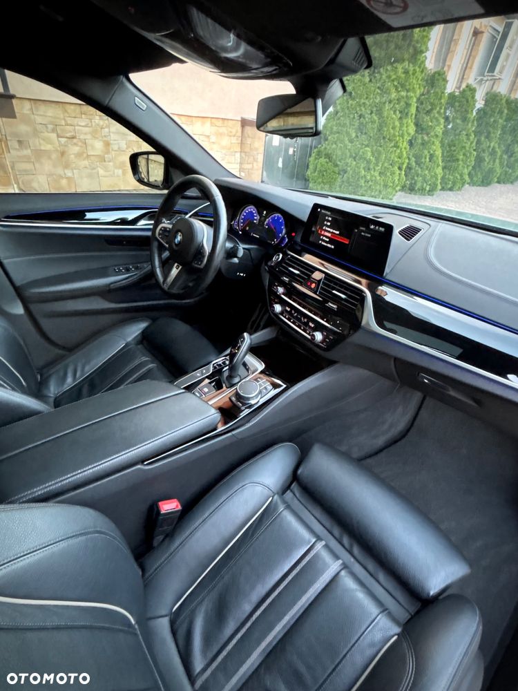 BMW Seria 5 520d xDrive M Sport sport - 31