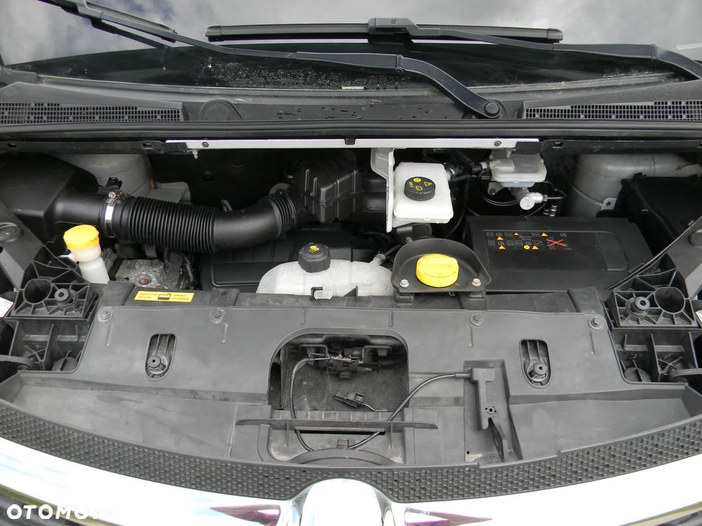 Opel Vivaro - 8