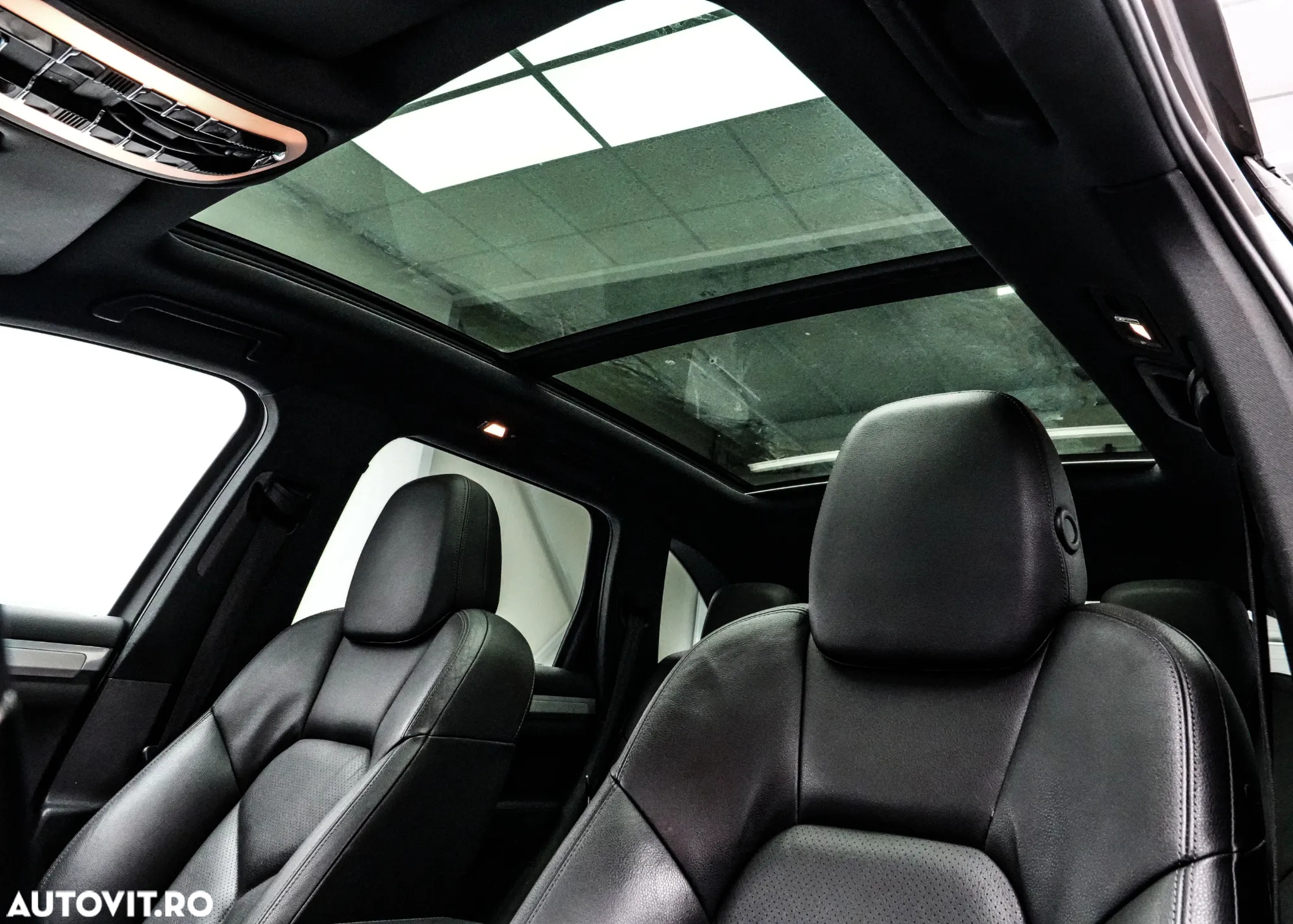 Porsche Cayenne 3.0 L V6 - 9