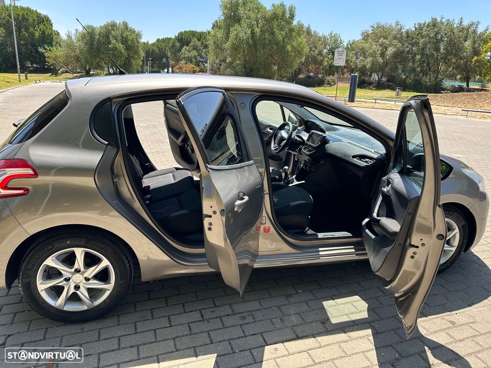 Peugeot 208 1.4 HDi Allure - 13