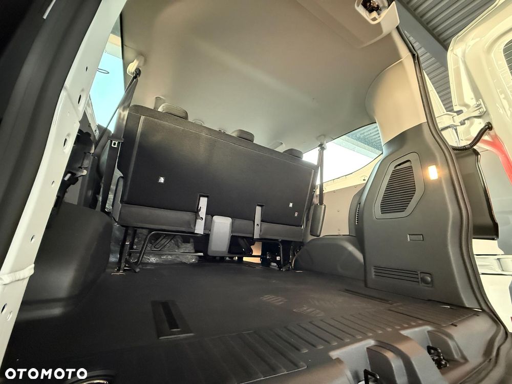 Volkswagen Transporter Kombi L2H1 - 39