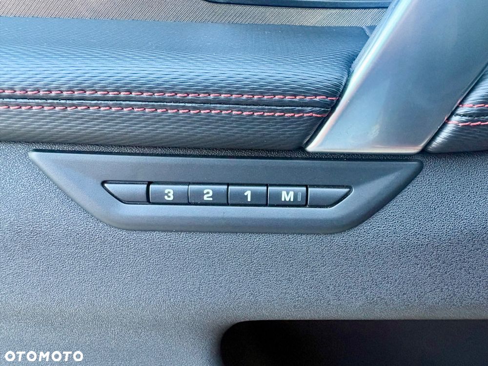 Land Rover Discovery Sport 2.0 D180 R-Dynamic - 28