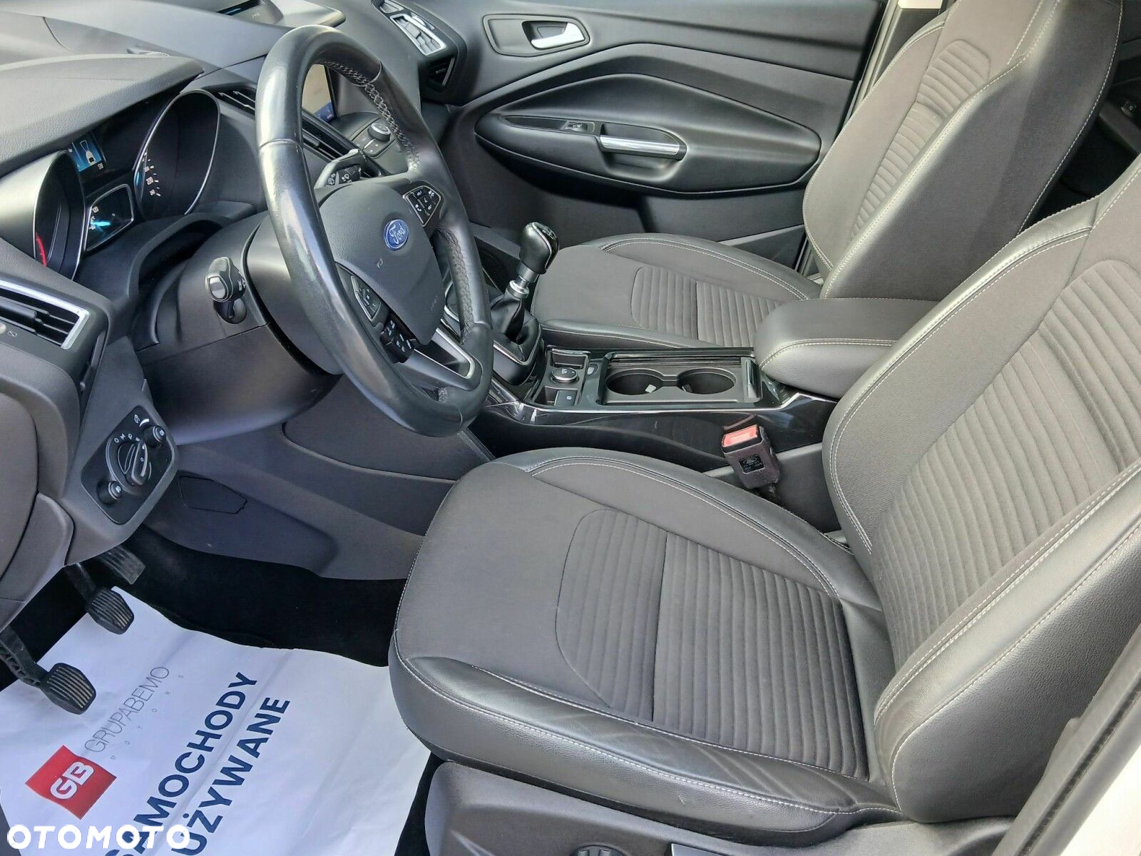 Ford Kuga - 13