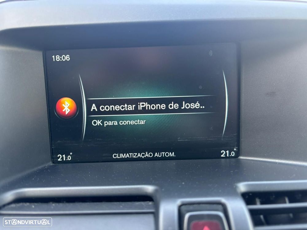 Volvo XC 60 2.0 D4 R-Design - 37