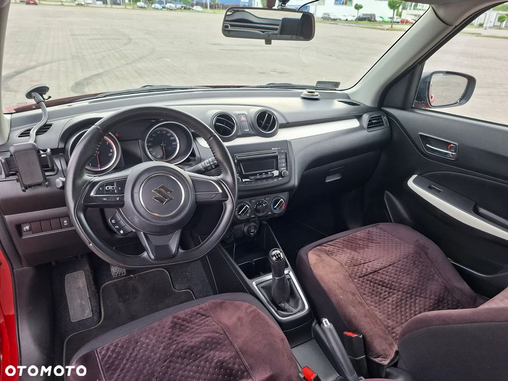 Suzuki Swift 1.2 Premium - 3