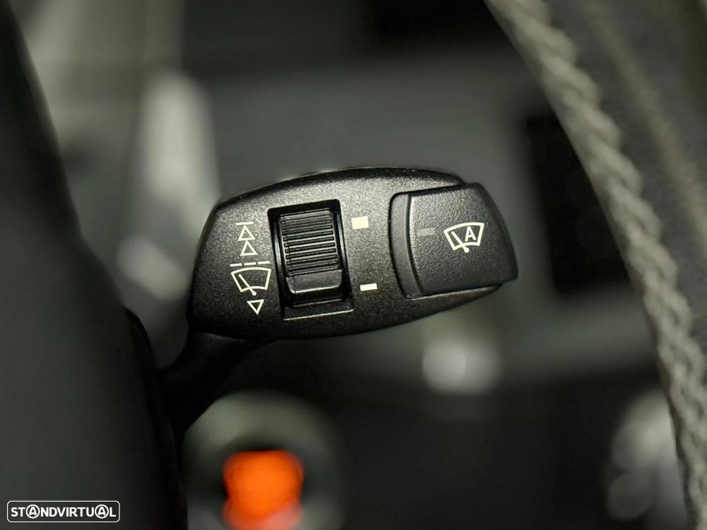 BMW 520 dA Touring Executive - 26