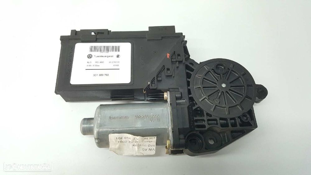 MOTOR ELEVADOR FRENTE ESQUERDO VOLKSWAGEN TOUAREG (7L6) TDI R5 - 1