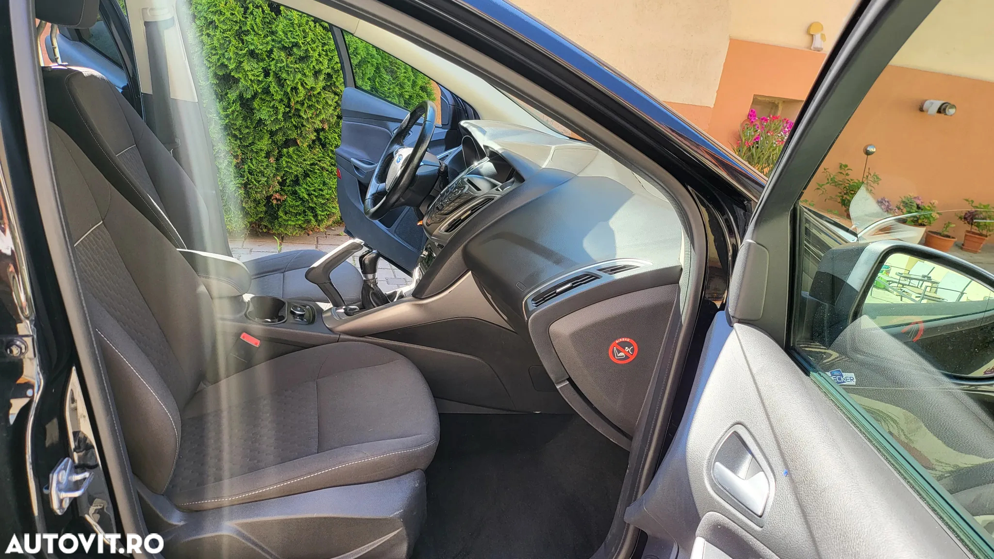 Ford Focus 1.0 EcoBoost Start-Stopp-System TREND - 17