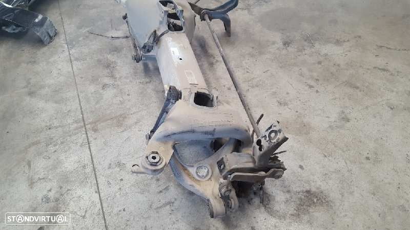 CHARRIOT TRASEIRO PEUGEOT 307 BREAK 2002 - - 3