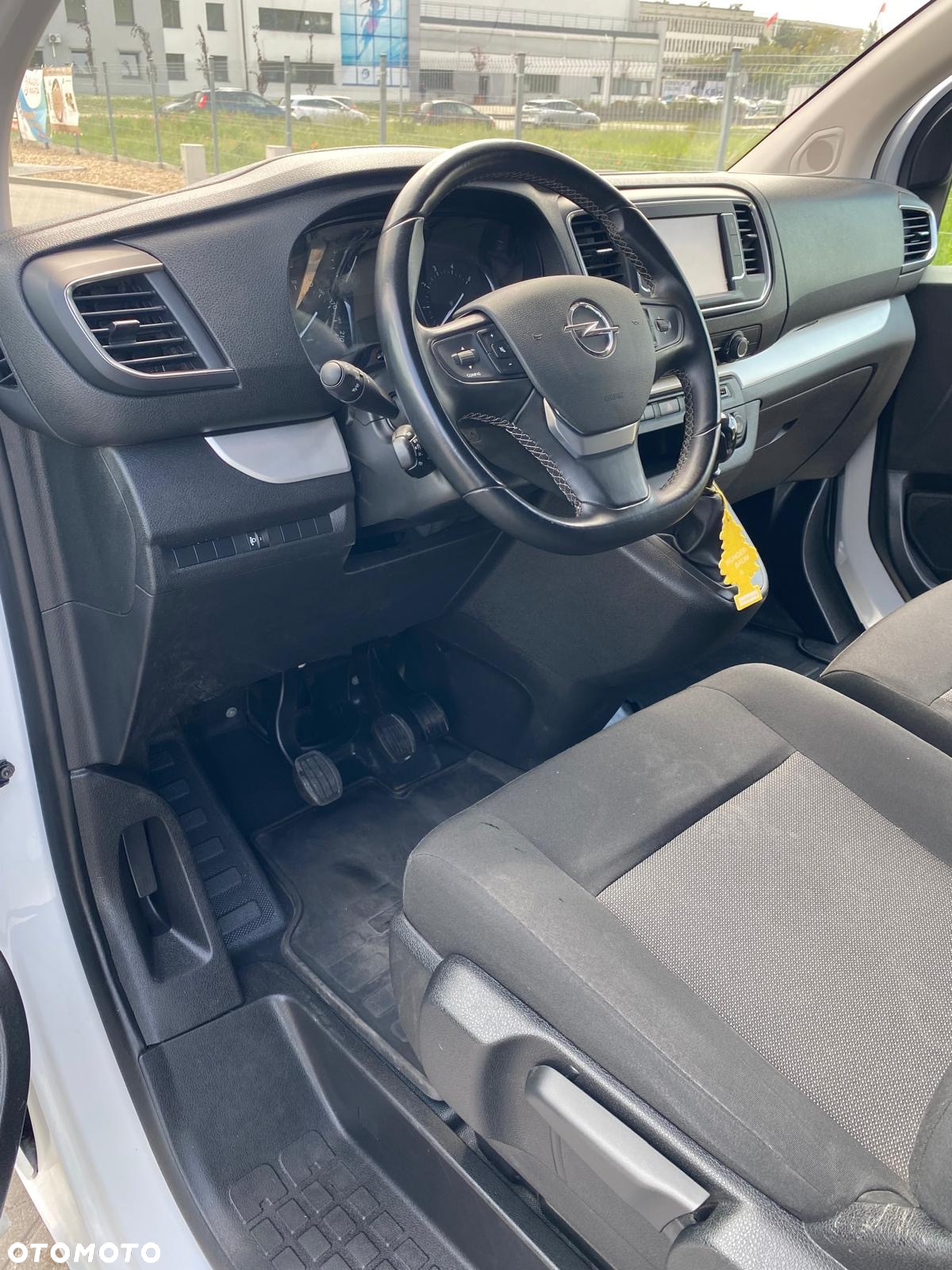 Opel Vivaro - 21