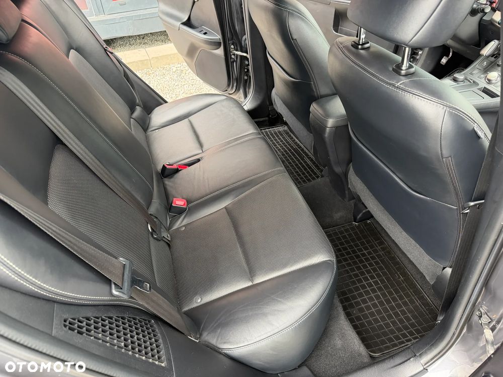 Lexus CT 200h F Sport Edition - 9