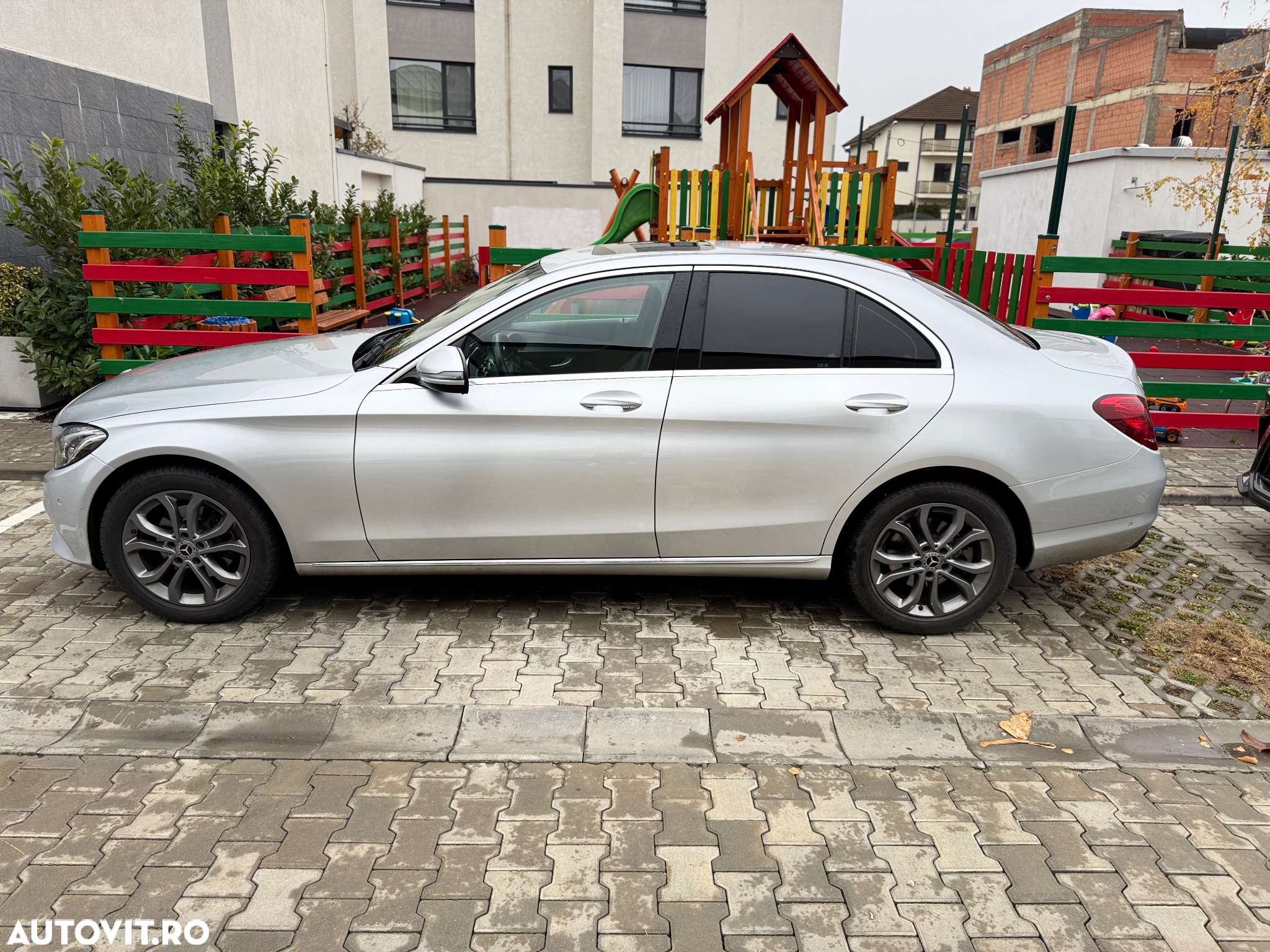 Mercedes-Benz C 220 d 4Matic 9G-TRONIC Avantgarde - 17