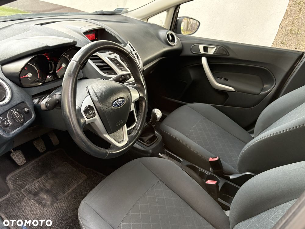 Ford Fiesta - 5