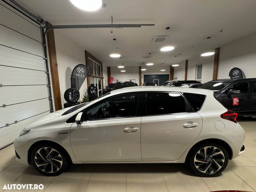 Toyota Auris 1.8 VVT-i Hybrid Automatik Touring Sports Team Deutschland - 6