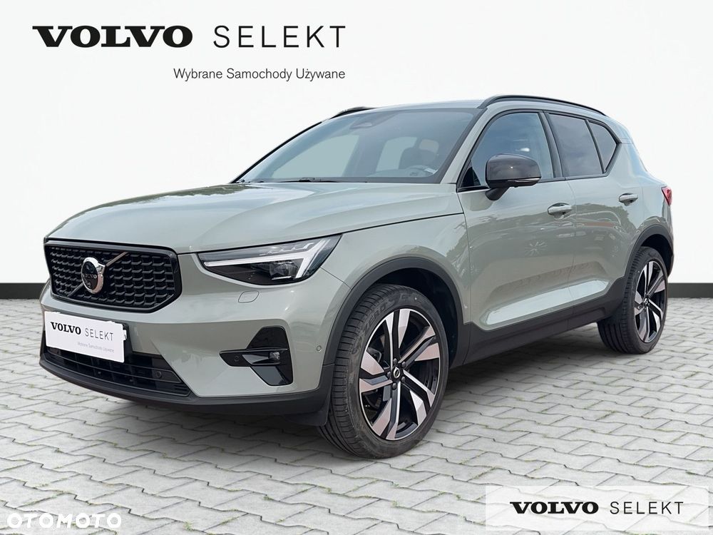 Volvo XC 40 B4 Ultra Dark - 1