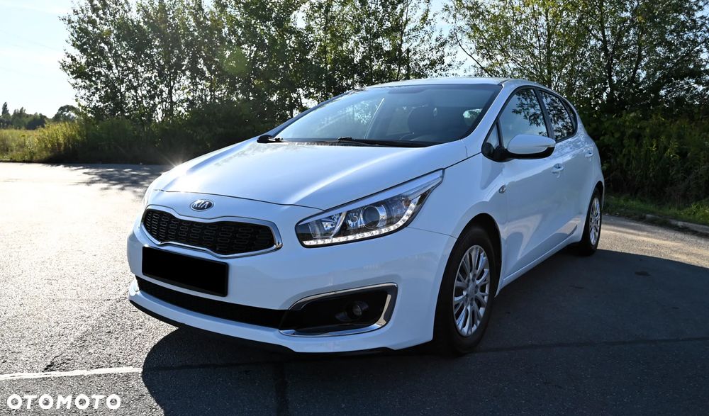 Kia Ceed - 9