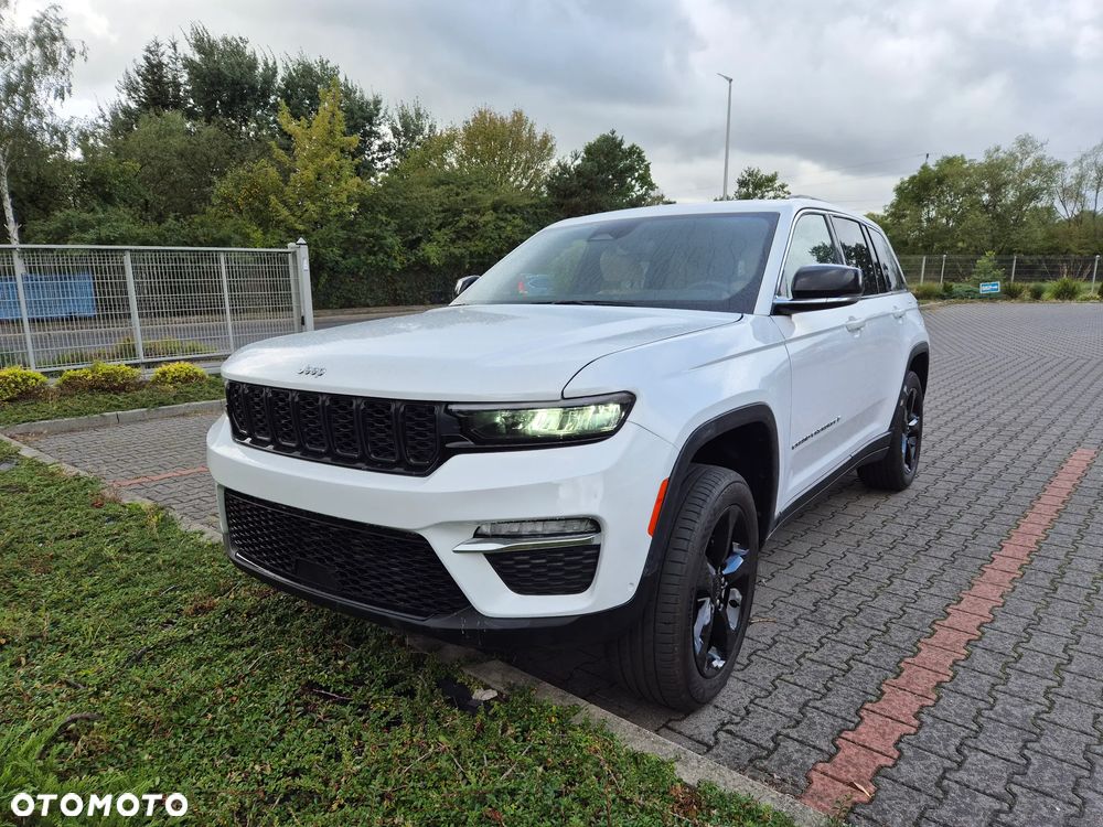 Jeep Grand Cherokee - 15