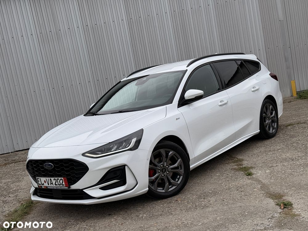 Ford Focus 2023 photo 2