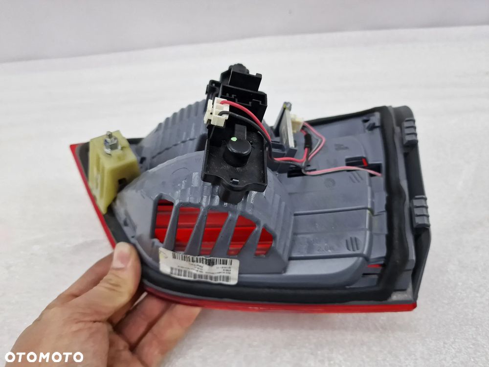 BMW F25 X3 10- LEWA LAMPA TYLNA TYLNIA TYŁ W KLAPĘ , NR 7217313-11 , NR AUKCJI LMT105 - 4