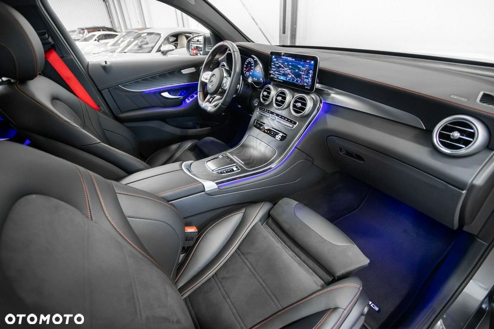 Mercedes-Benz GLC AMG 43 4Matic AMG Speedshift TCT 9G - 26