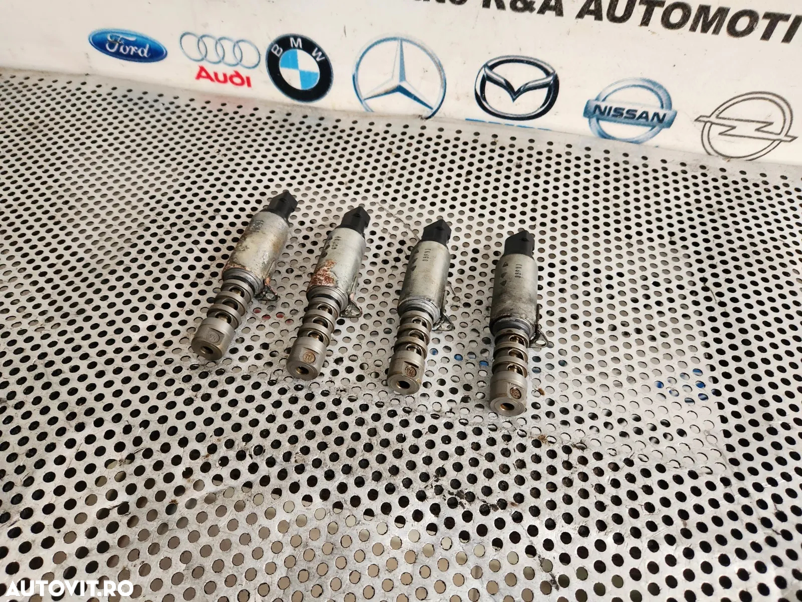 Valva Senzor Vanos Supapa Solenoid Audi A5 S5 RS5 A6 RS6 A4 RS4 Q7 A8 Vw Touareg 4.2 FSI Motor CAU - 3