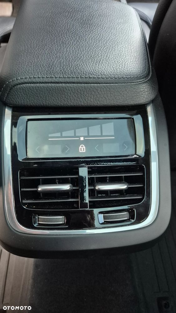 Volvo XC 60 T5 AWD Inscription - 8