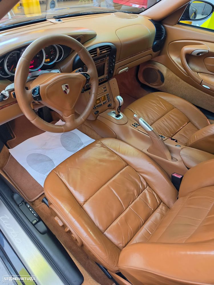 Porsche 911 Série F - 54