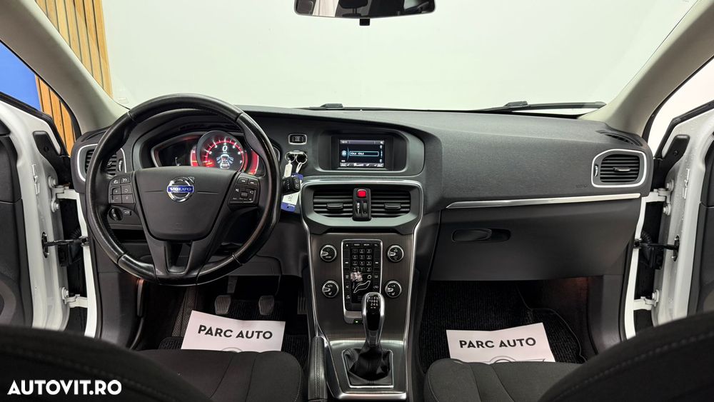 Volvo V40 T2 - 7