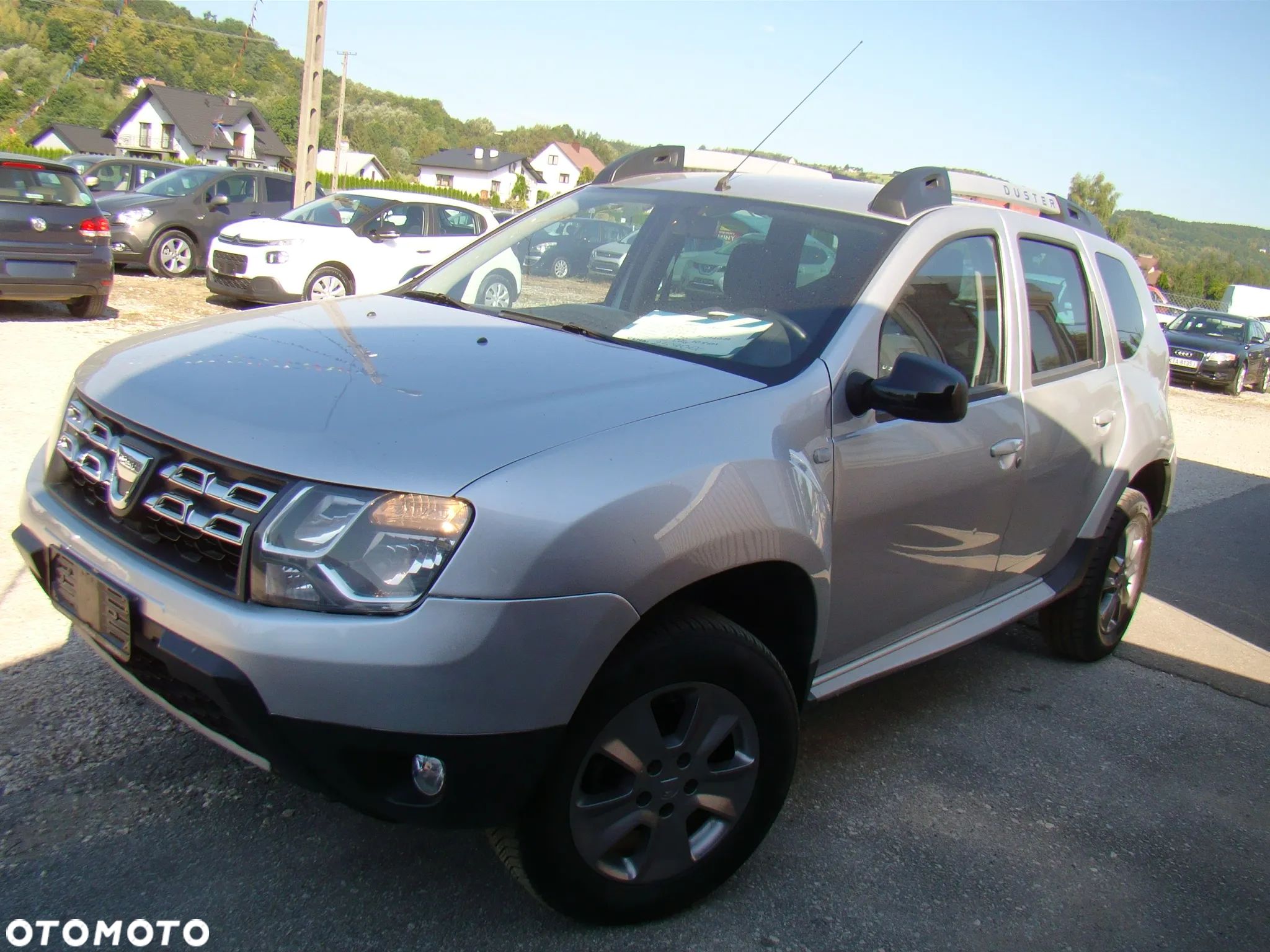 Dacia Duster 1.6 16V 4x2 Essentiel - 1