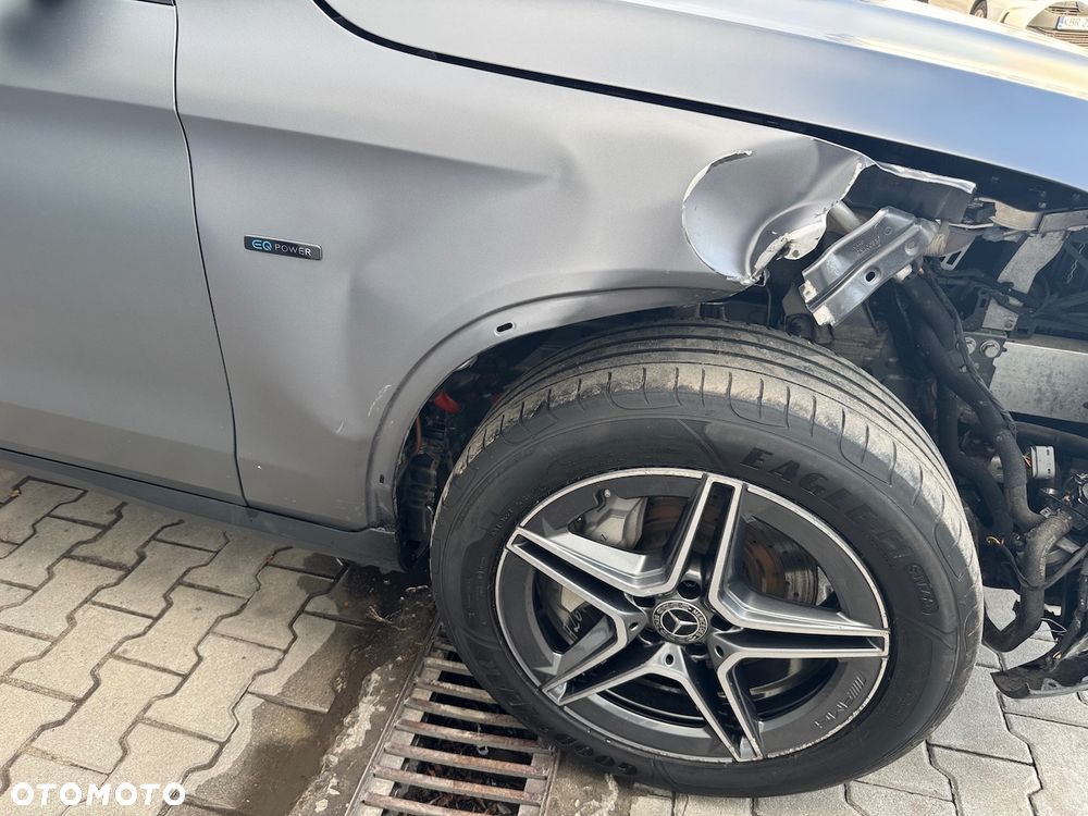 Mercedes-Benz GLC 300 e 4-Matic - 14