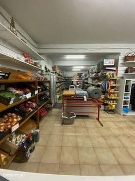 Trespassa-se loja comercial em Aradas - Grande imagem: 5/15