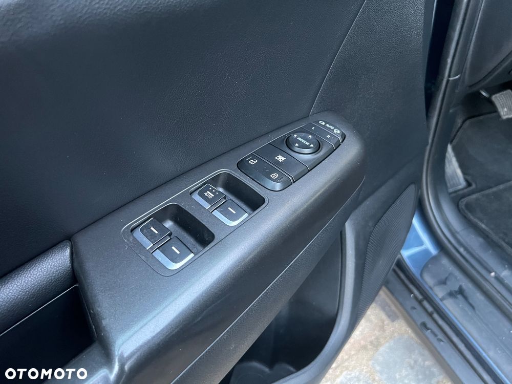 Kia Sportage 1.6 GDI 2WD Attract - 24