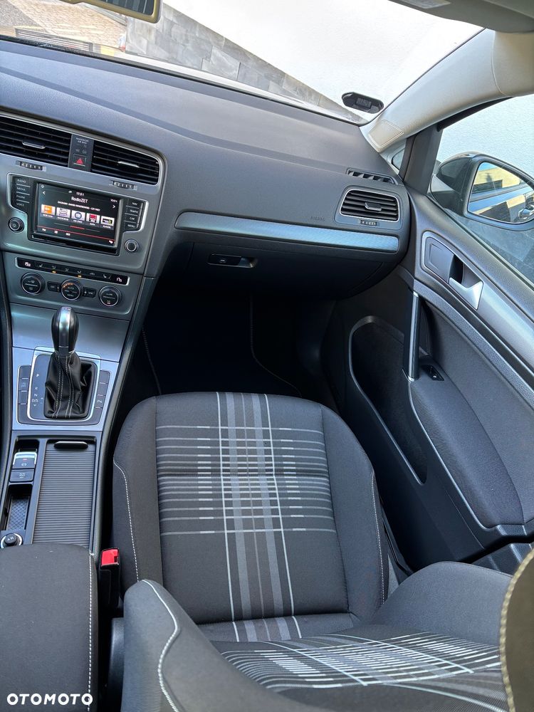 Volkswagen Golf 1.4 TSI BlueMotion Technology DSG Lounge - 37