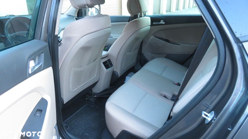 Hyundai Tucson 2.0 CRDI BlueDrive Comfort 2WD - 5