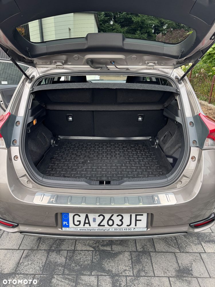 Toyota Auris - 16