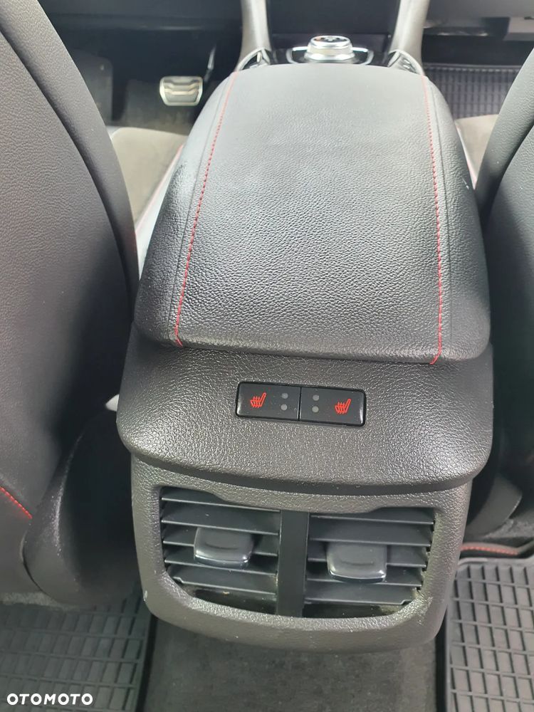 Ford Mondeo 2.0 EcoBlue ST-Line - 19