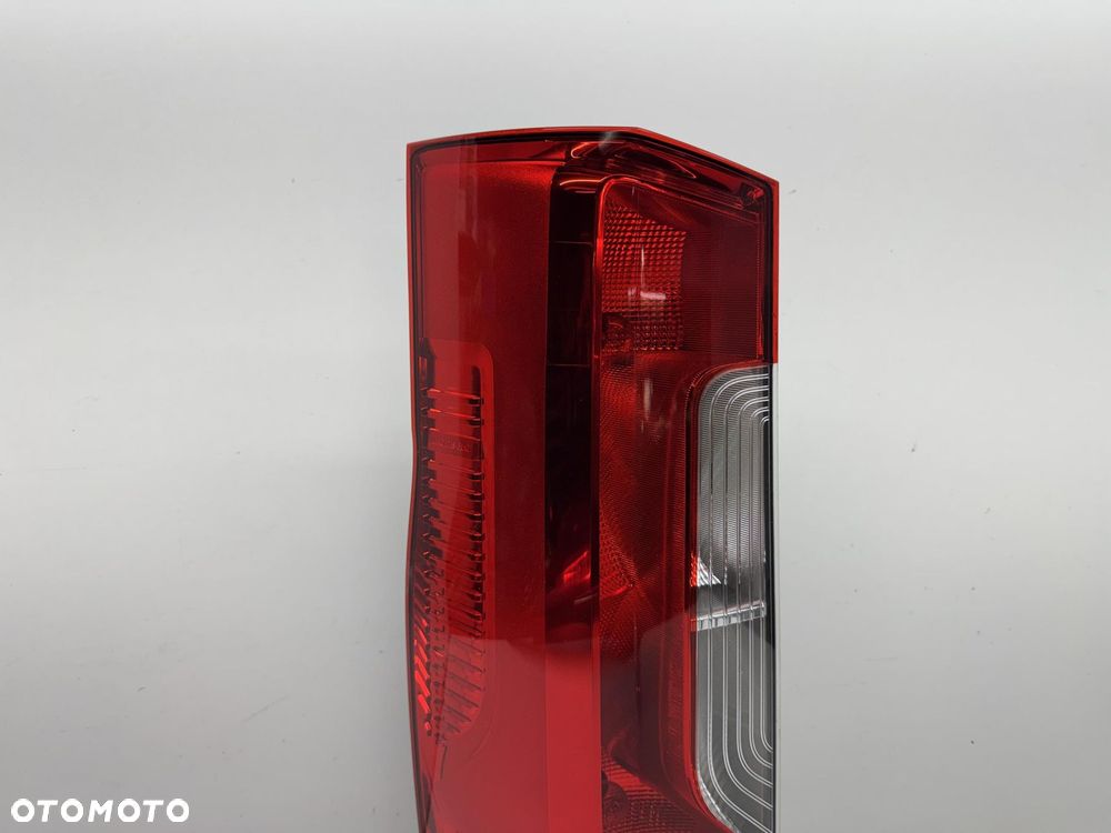 Tylna Lewa Lampa  Mercedes sprinter 907 A9108200200 - 2