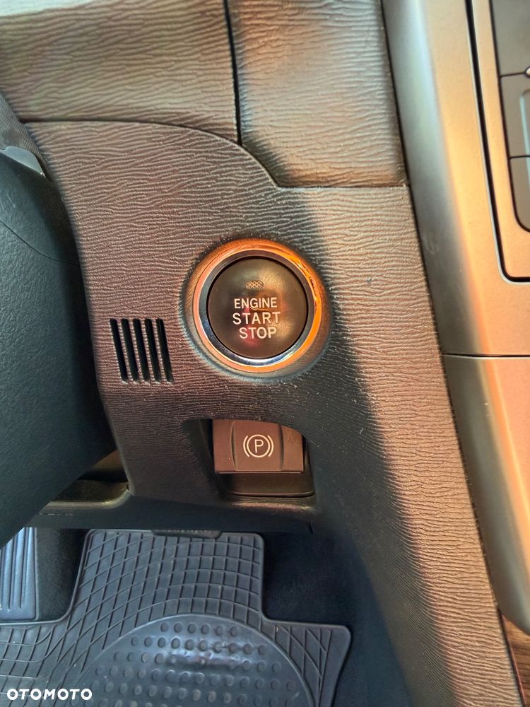 Toyota Avensis - 20
