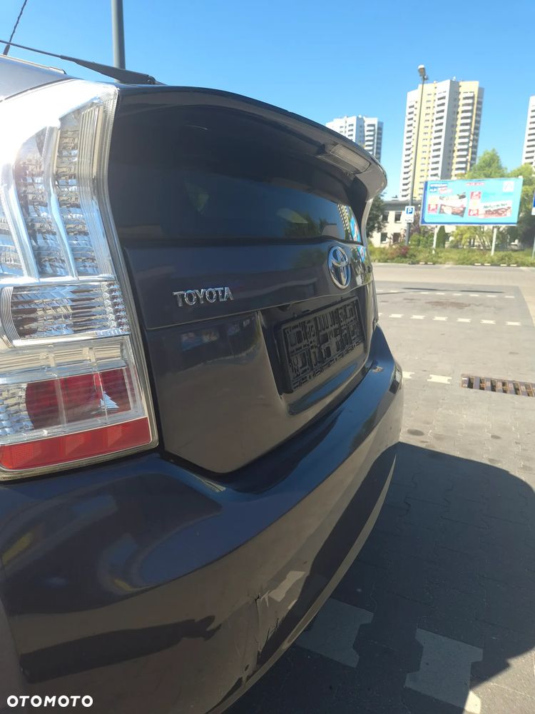 Toyota Prius 1.8 HSD Prestige - 17